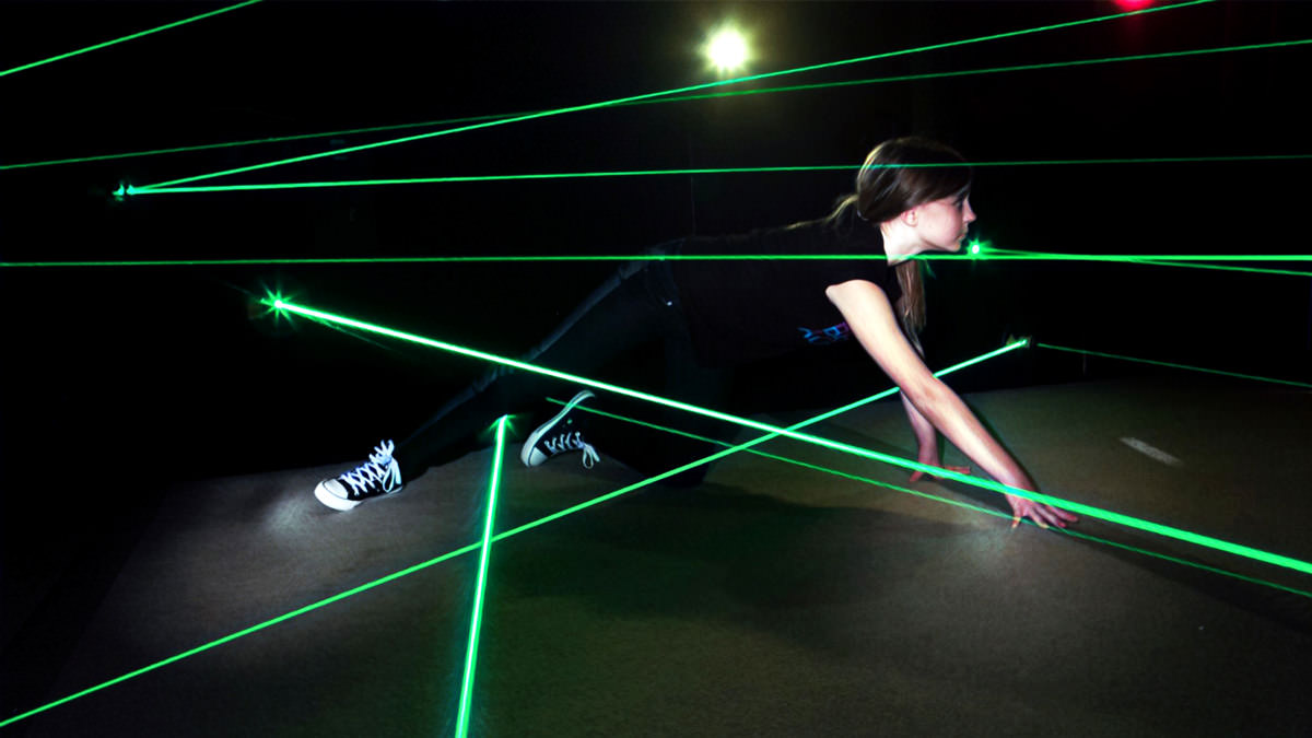 products_interactive_laser-maze_1